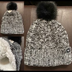 NWT Victoria’s Secret PINK pompom beanie new